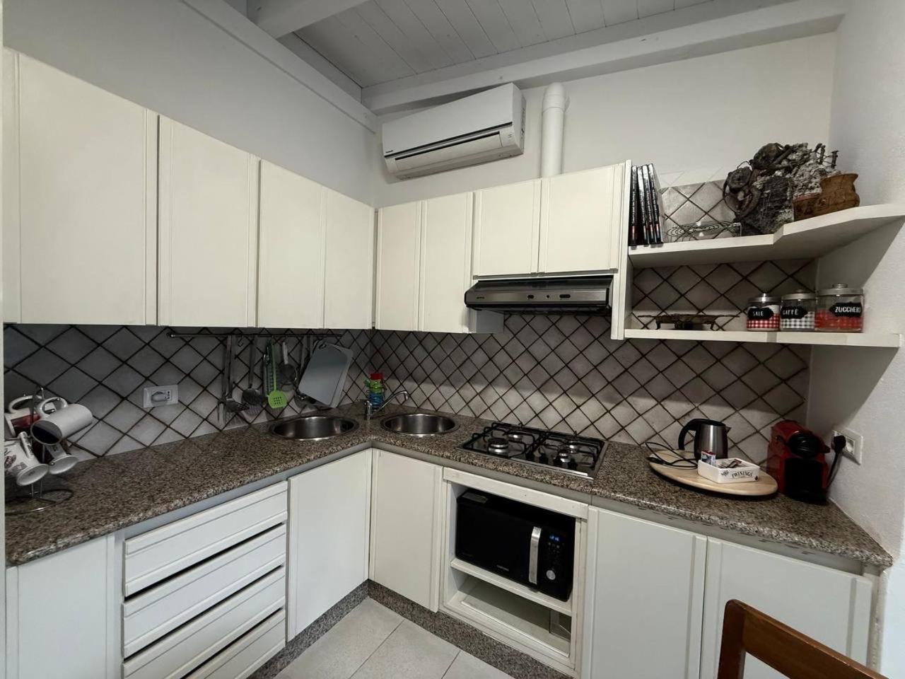 Luxury Pisu Apartments Quartucciu Esterno foto